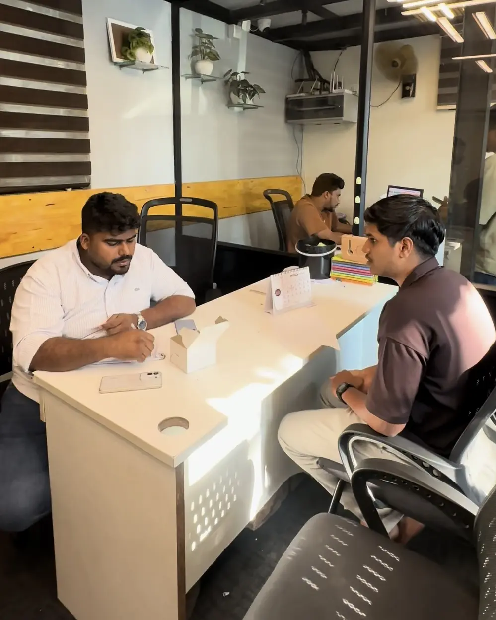 Sadiq meeting Salman, Frypan Kitchen